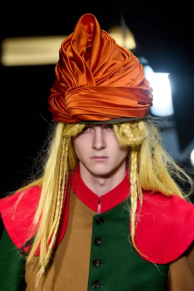 Look 62